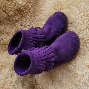 Minnetonka side zip double fringe bootie // size 8